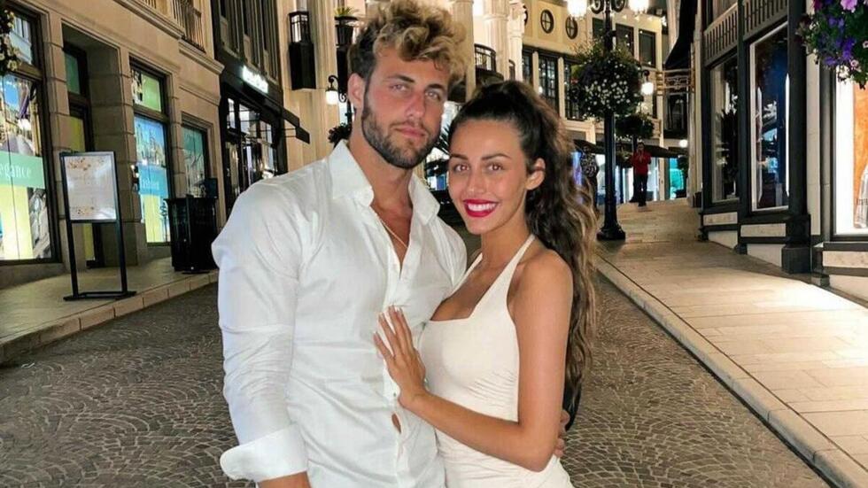 The Circle USA's Chloe Veitch says she's kissed Mitchell Eason