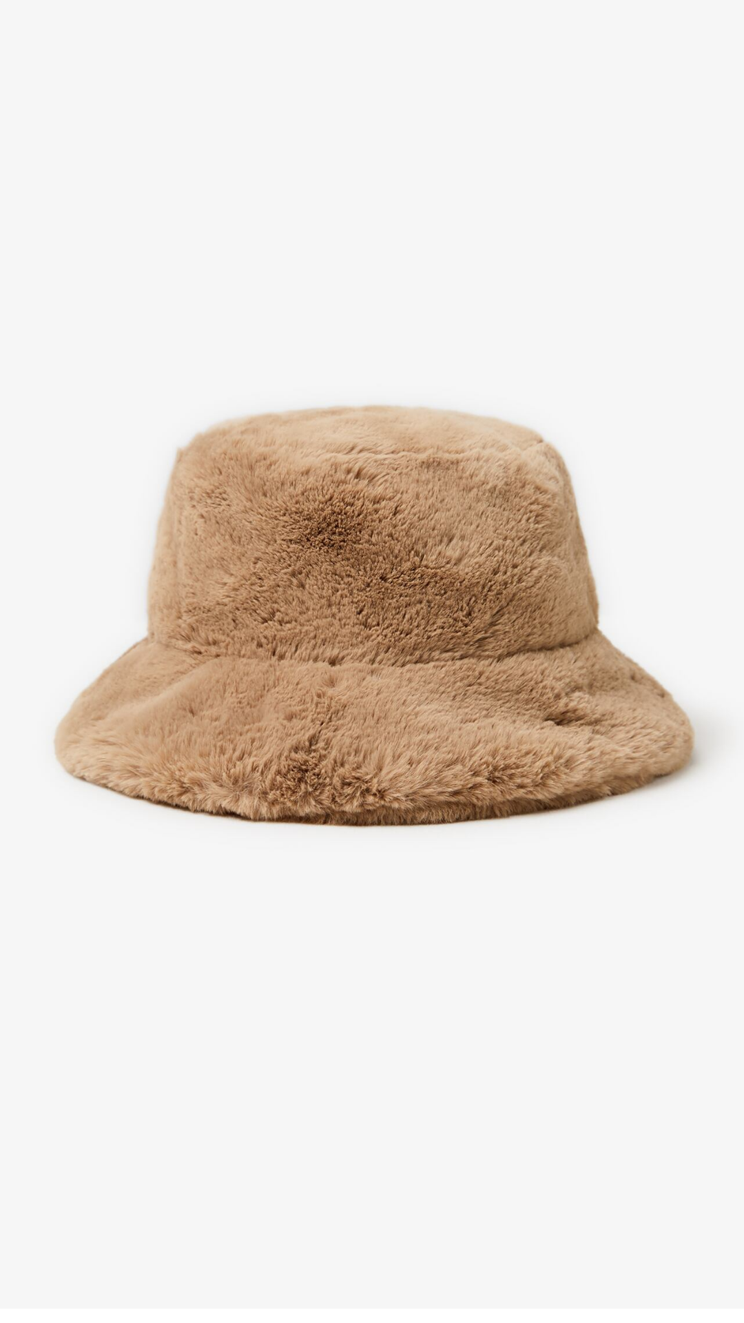 Bella Hadid wears an ASOS bucket hat and we're in love | Cosmopolitan ...