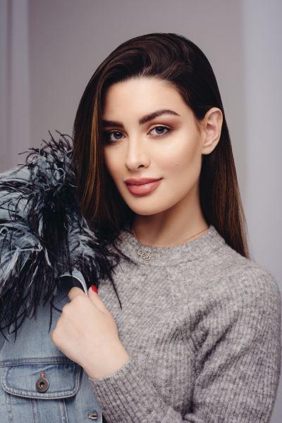 Kuwait Model Ravna Bin Hussain Xxx Vidoes - Rawan Bin Hussain: Meet The October 2019 Cover Star Like Never ...